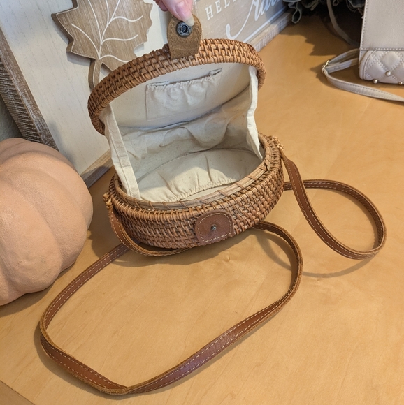 Round Rattan Shoulders Handbags Natural Chic Hand Tropical Beach Leather straps - Picture 3 of 4